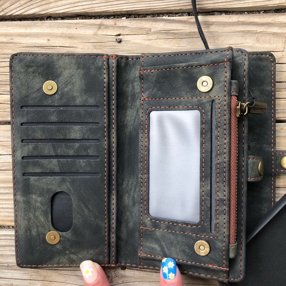 CaseMe Cellphone Wallet/Wristlet - Picture 5 of 5